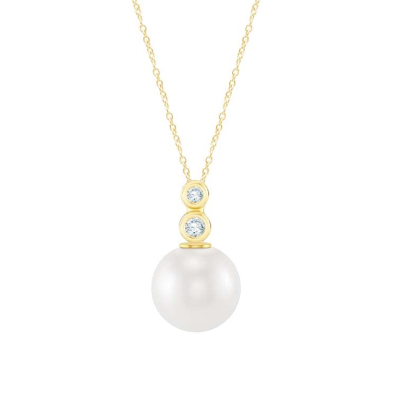 0.05ct Lab Grown Diamond Freshwater Pearl Necklace in 9K Yellow Gold